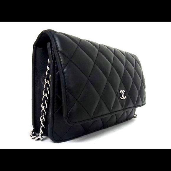 Authentic Chanel Wallet on Chain - Picture 2 of 9